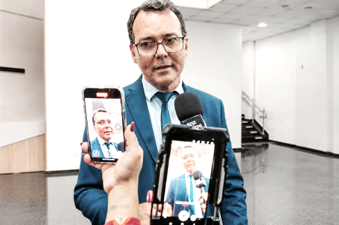 “A minha tese foi vencida no debate democrático dentro do PT e eu tenho que respeitar essa decisão”